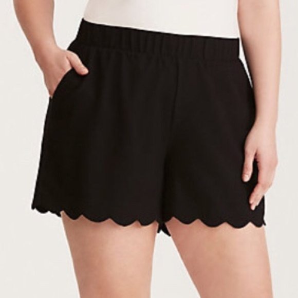 torrid Pants - Torrid Black Scalloped Hem Shorts ~ 12
